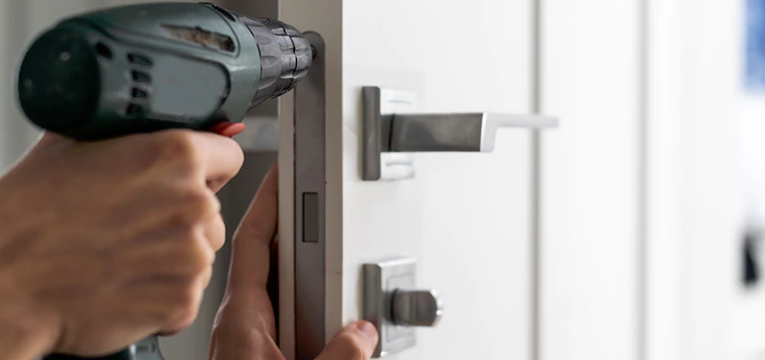 Locksmith For Lock Replacement Near Me in Palm Harbor, FL